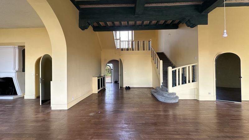 Maison bourgeoise - 678 m² - 16 pièces