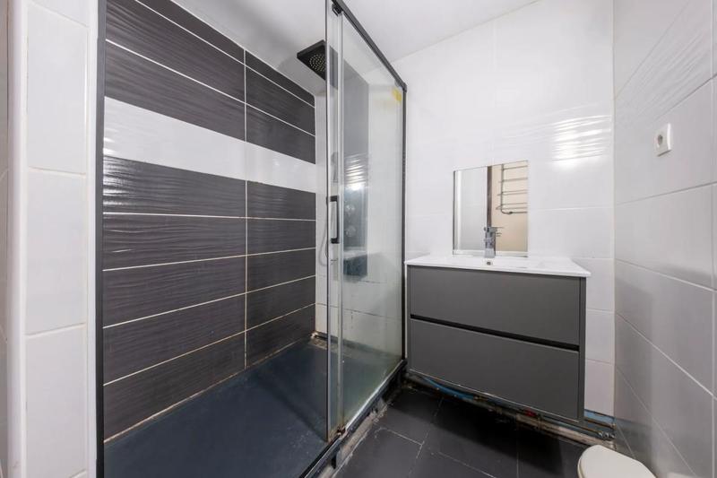 Maison - 250 m² - 11 pièces