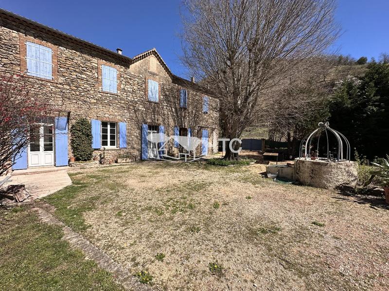 Maison - 196 m² - 8 pièces