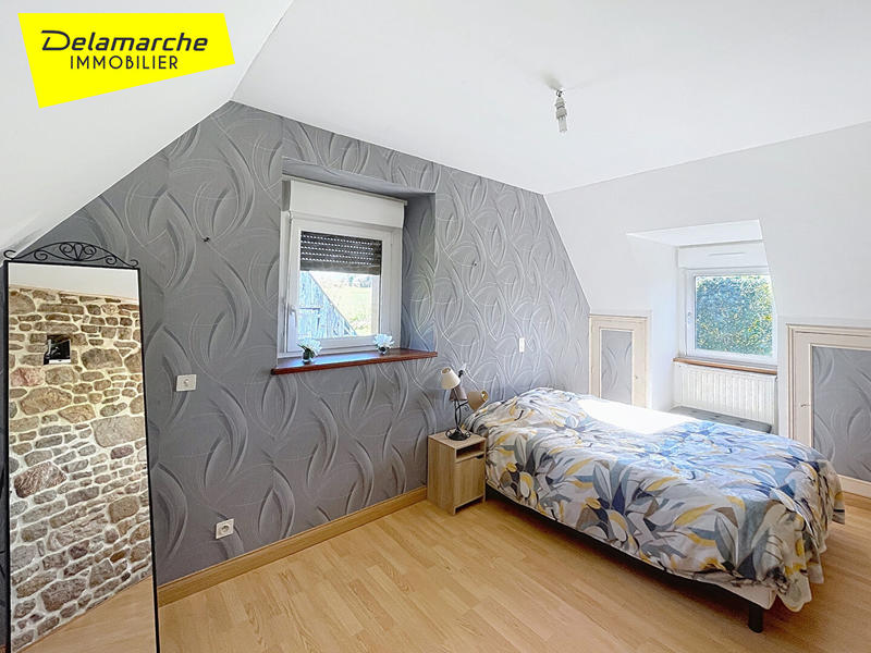 Maison - 177 m² - 8 pièces