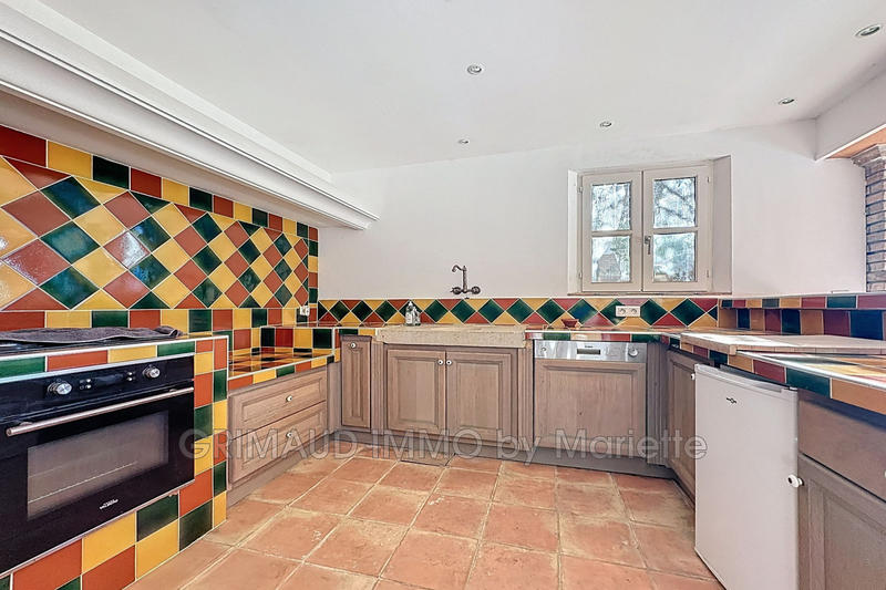 Maison - 200 m² - 5 pièces