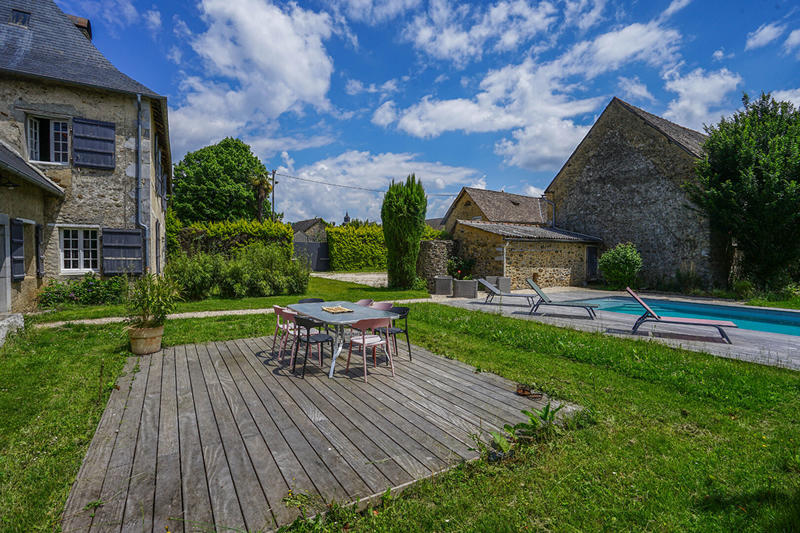 Maison - 252 m² - 8 pièces