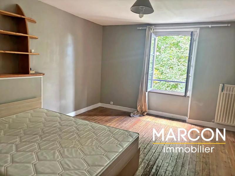 Maison de village - 302 m² - 15 pièces