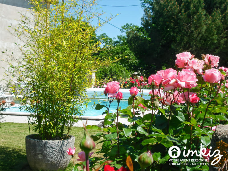 Maison - 304 m² - 10 pièces