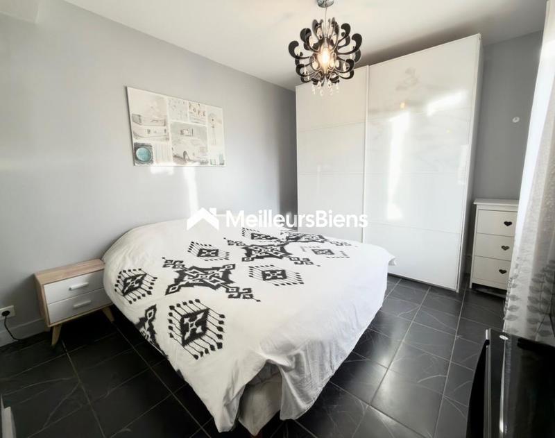 Maison - 144 m² - 7 pièces