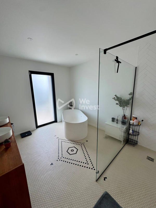 Villa - 221 m² - 5 pièces