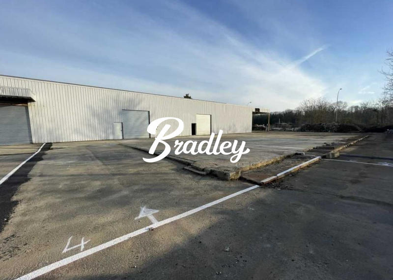 Entrepôt - 3 334 m²