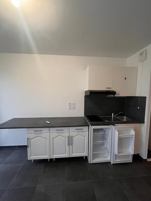 Studio - 25 m² - 1 pièce