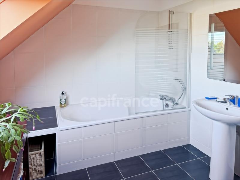 Maison - 107 m² - 5 pièces