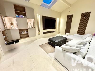 Maison - 213 m² - 5 pièces