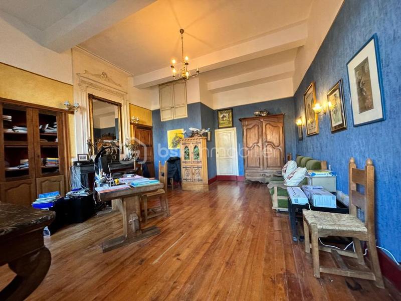 Demeure - 360 m² - 13 pièces