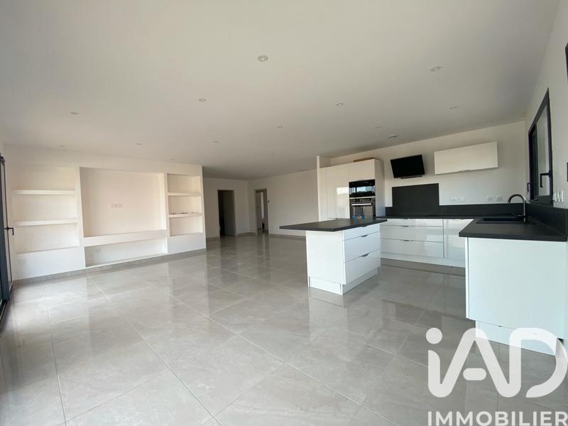 Maison - 121 m² - 4 pièces