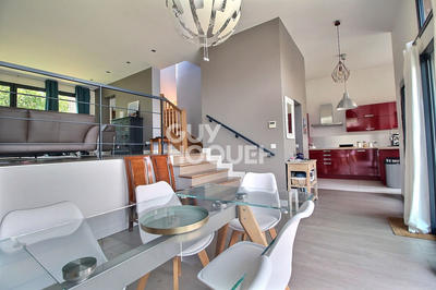 Maison - 142 m² - 6 pièces