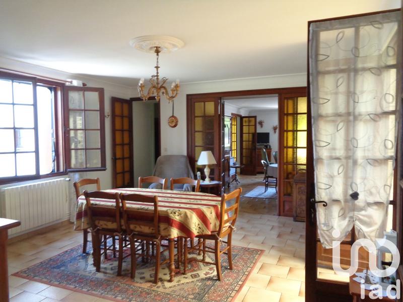 Maison - 200 m² - 8 pièces