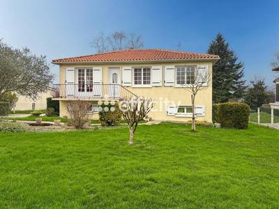 Maison - 140 m² - 6 pièces