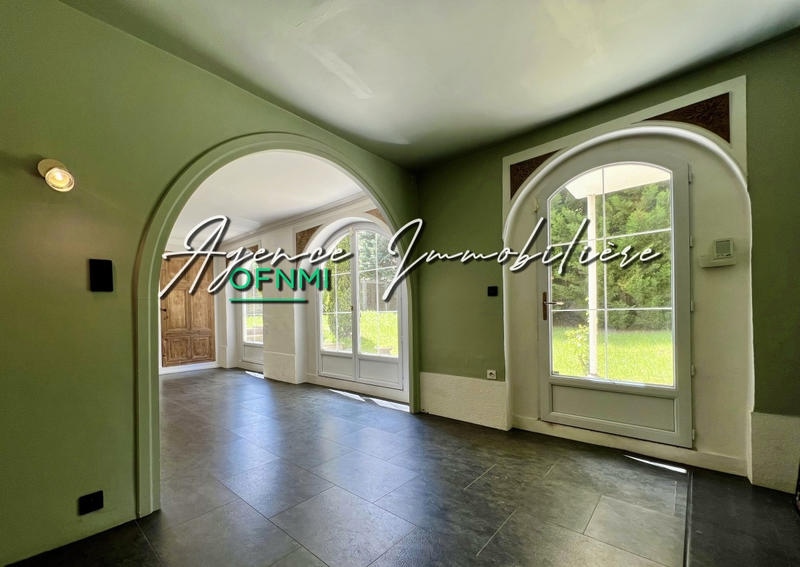 Propriété - 224 m² - 7 pièces