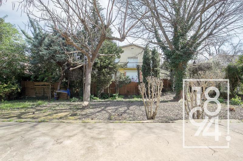 Maison - 181 m² - 6 pièces