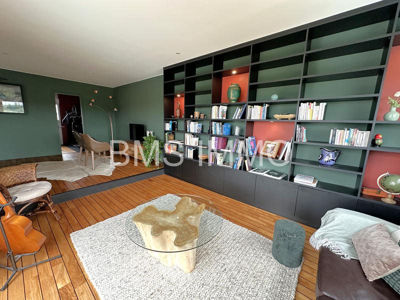 Maison - 245 m² - 6 pièces