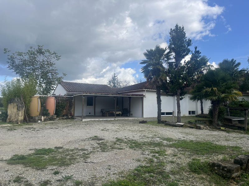 Maison - 110 m² - 4 pièces