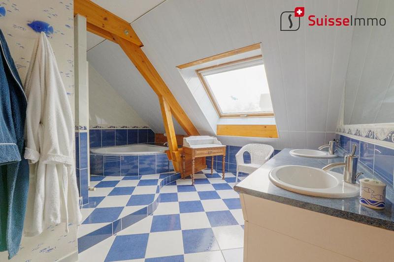 Maison - 200 m² - 7 pièces