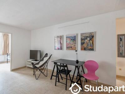 Chambre - 12 m² - 1 pièce