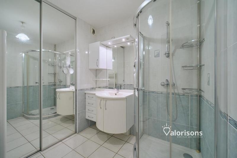 Appartement - 82 m² - 4 pièces