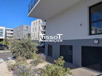 Bureau - 125 m² - 1 pièce