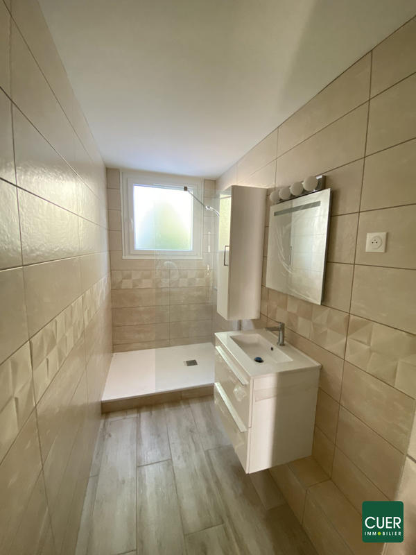 Appartement - 93 m² - 5 pièces