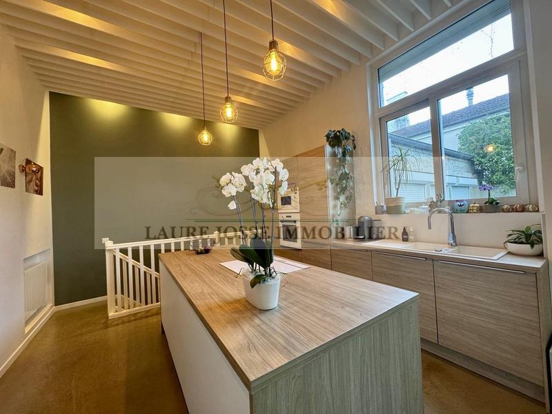 Appartement - 100 m² - 5 pièces