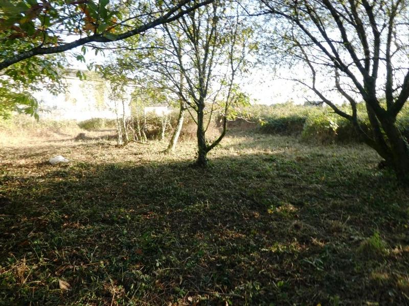 Terrain constructible - 1 030 m²