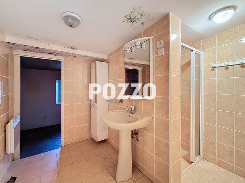 Maison - 176 m² - 9 pièces