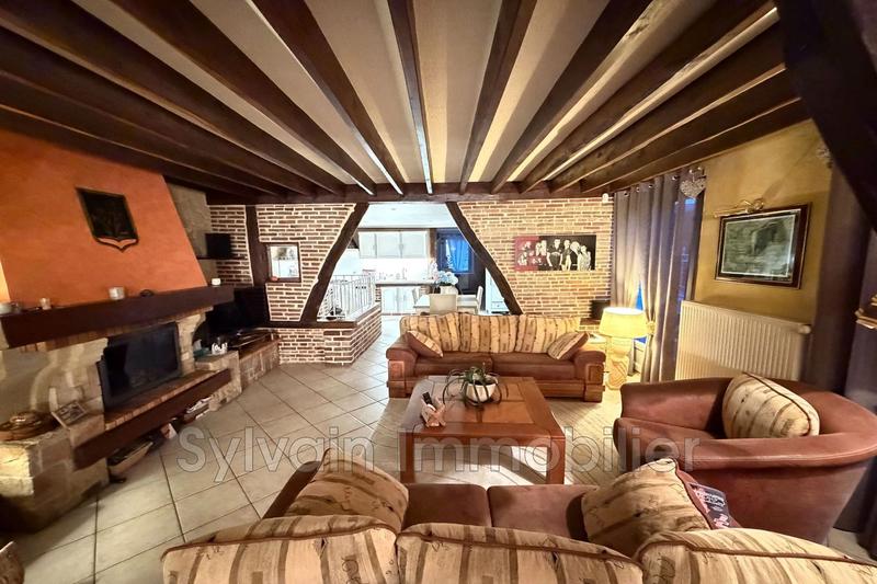 Maison - 180 m² - 6 pièces