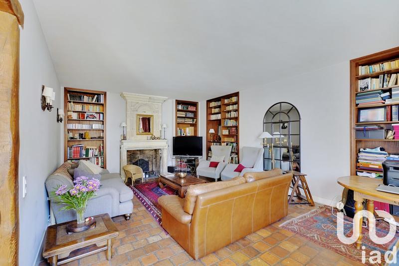 Maison - 230 m² - 8 pièces