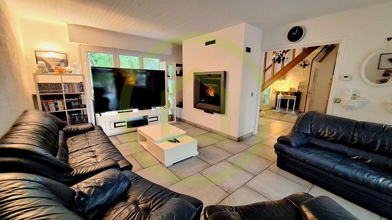 Maison - 173 m² - 9 pièces