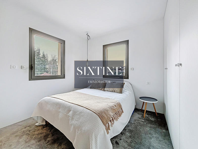 Maison - 261 m² - 7 pièces