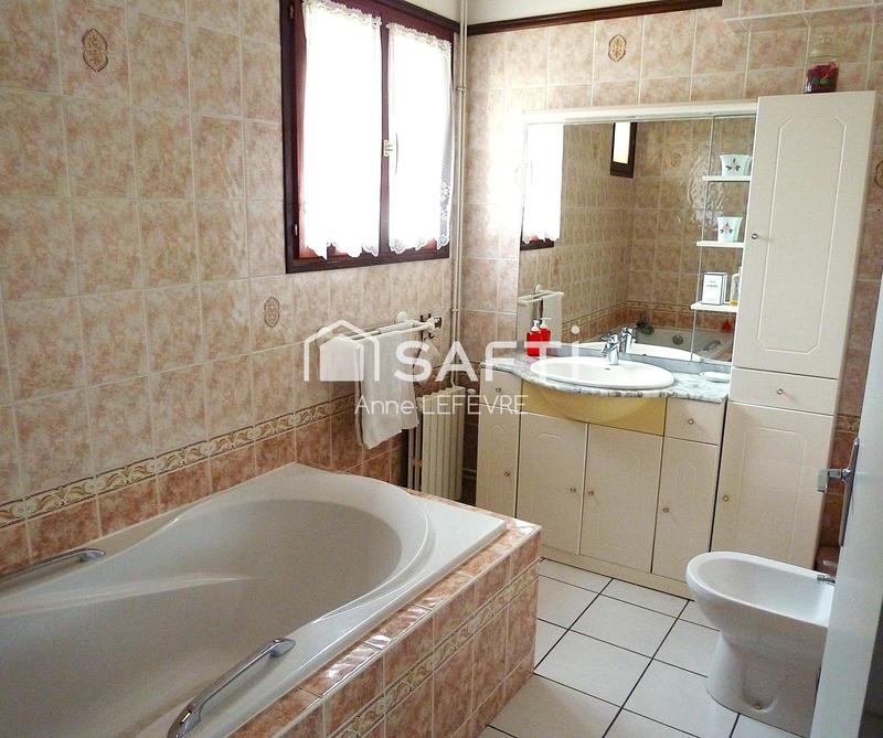 Propriété - 125 m² - 5 pièces