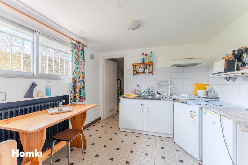 Maison - 218 m² - 7 pièces