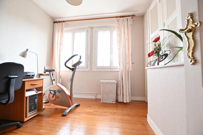 Maison - 100 m² - 5 pièces