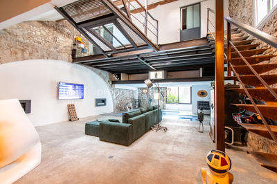 Appartement - 256 m² - 5 pièces