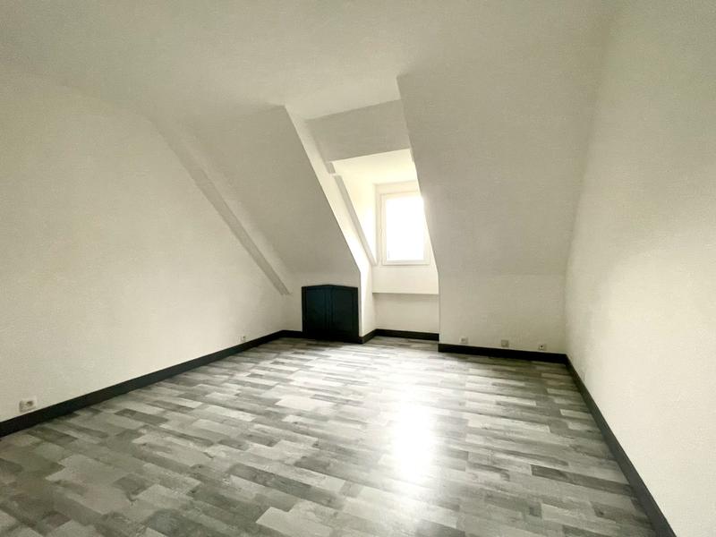 Maison traditionnelle - 165 m² - 8 pièces