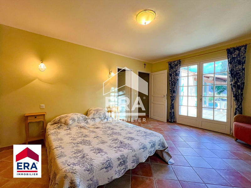 Maison - 142 m² - 8 pièces