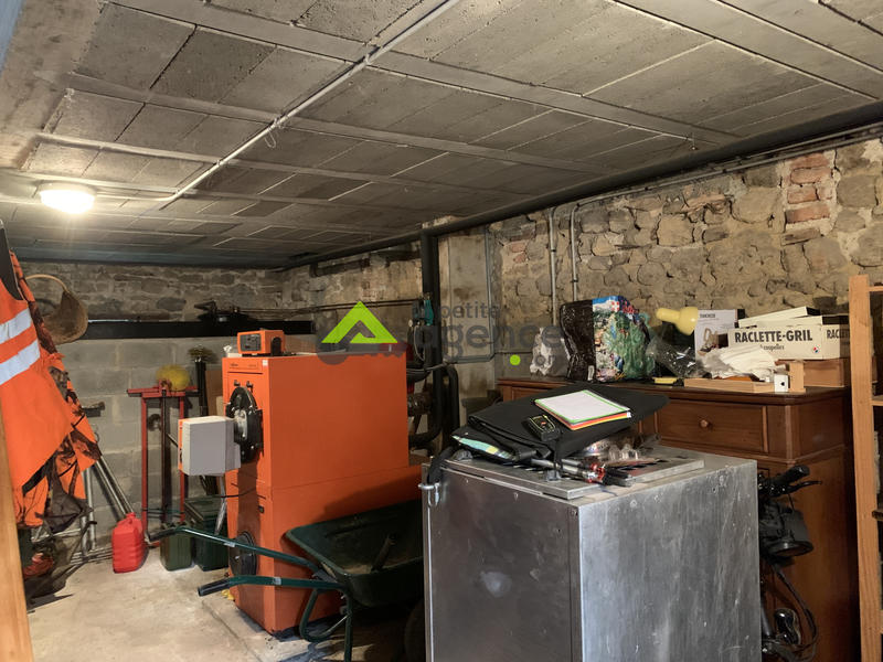 Propriété - 100 m² - 5 pièces