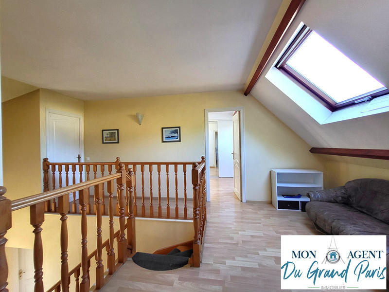 Maison - 163 m² - 8 pièces