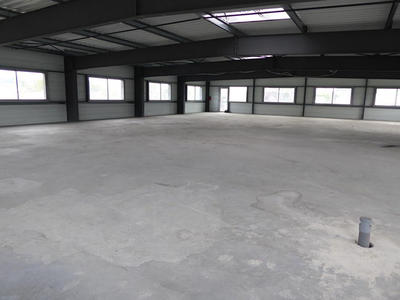 Local d'activité / Entrepôt - 553 m²