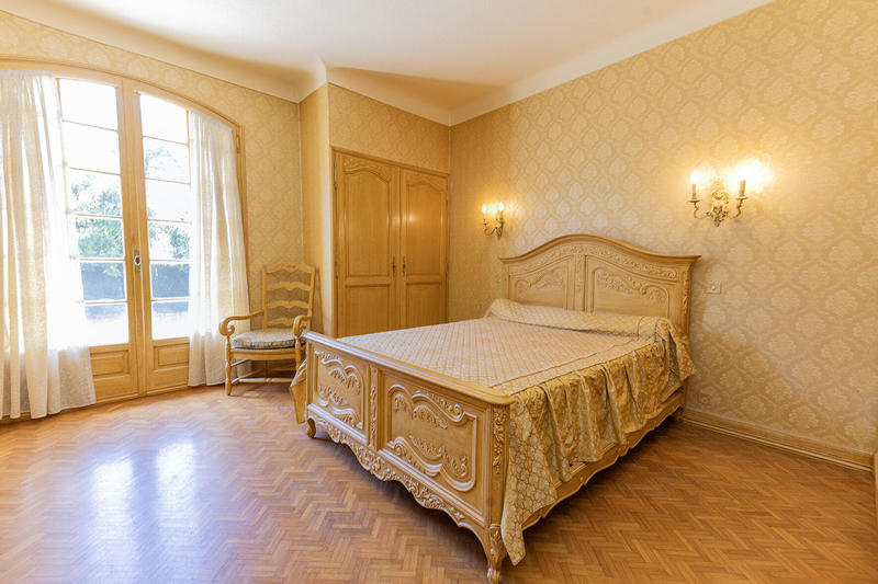 Maison - 200 m² - 6 pièces