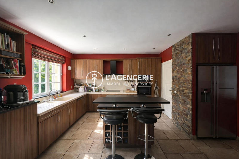 Maison - 411 m² - 10 pièces