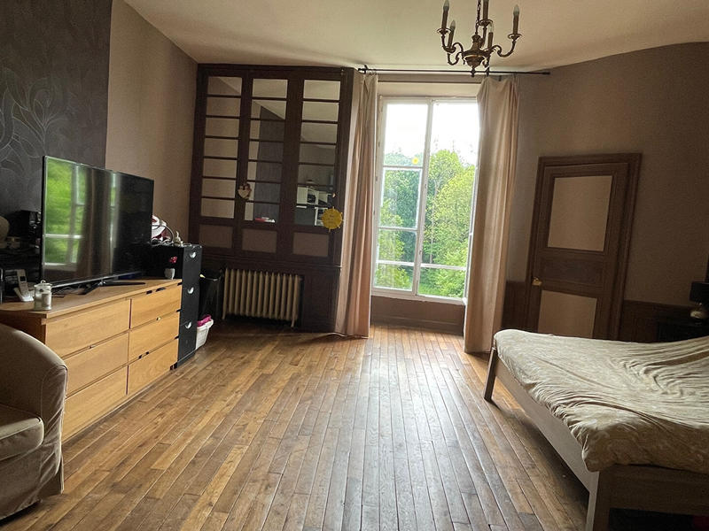 Maison - 230 m² - 8 pièces