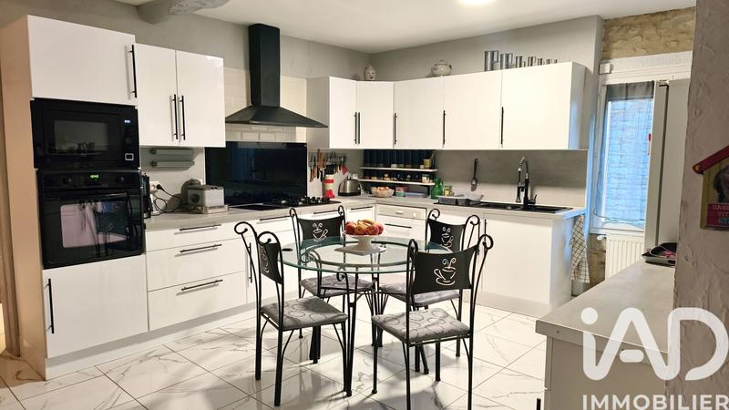 Maison de campagne - 240 m² - 6 pièces