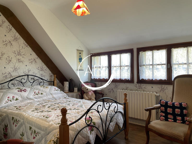 Maison traditionnelle - 130 m² - 6 pièces