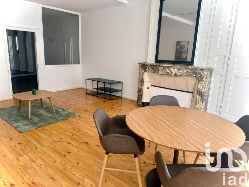 Appartement - 81 m² - 2 pièces
